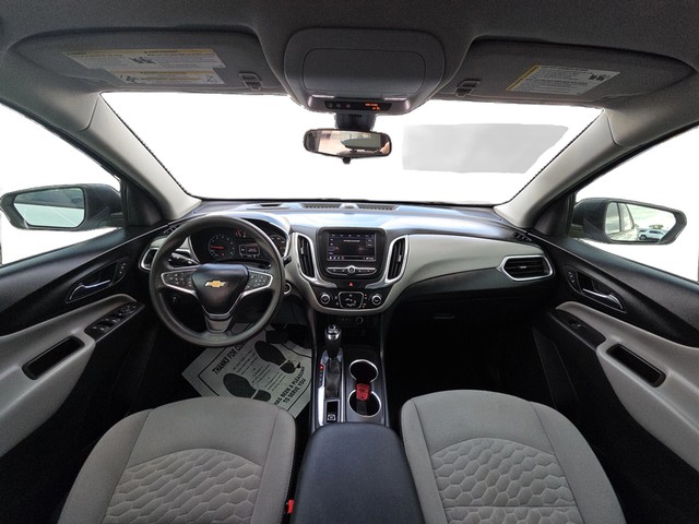 Chevrolet Equinox Vehicle Full-screen Gallery Image 15