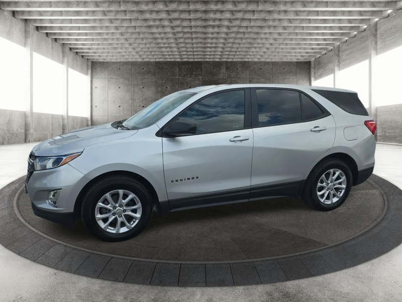 Chevrolet Equinox Vehicle Full-screen Gallery Image 2