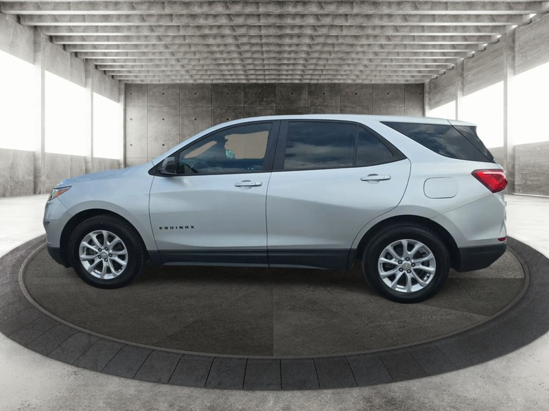 Chevrolet Equinox Vehicle Full-screen Gallery Image 5