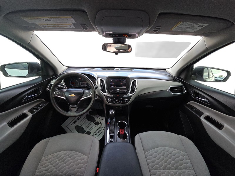Chevrolet Equinox Vehicle Full-screen Gallery Image 15