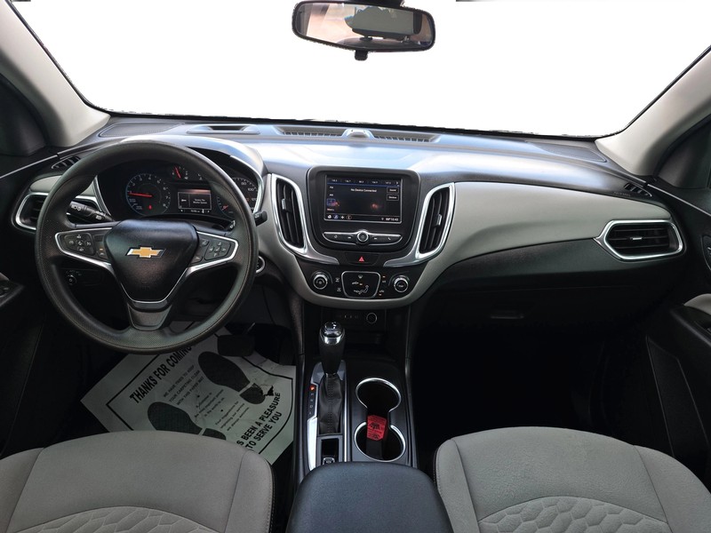 Chevrolet Equinox Vehicle Full-screen Gallery Image 16