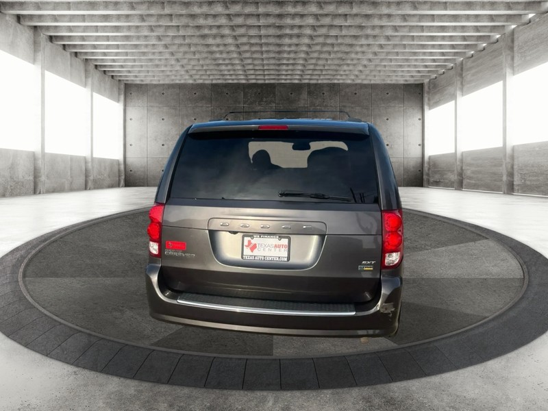 Dodge Grand Caravan Vehicle Full-screen Gallery Image 6