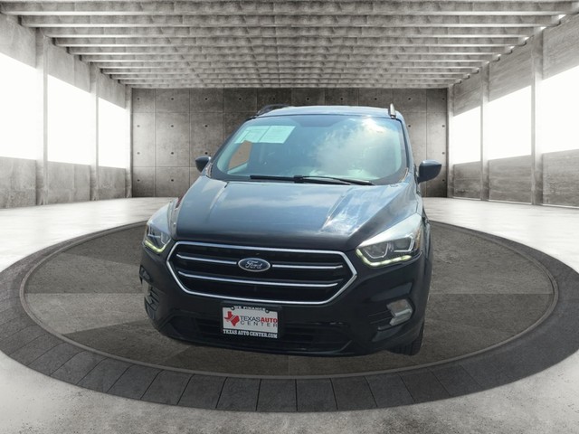 Ford Escape Vehicle Full-screen Gallery Image 03