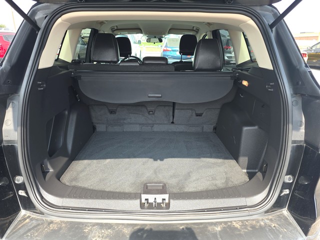 Ford Escape Vehicle Full-screen Gallery Image 11