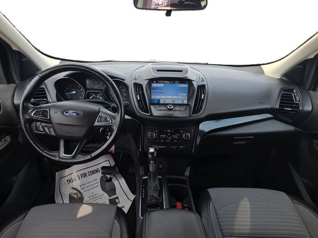 Ford Escape Vehicle Full-screen Gallery Image 16