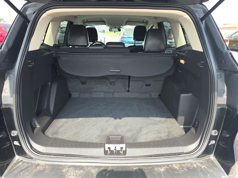 Ford Escape Vehicle Full-screen Gallery Image 11