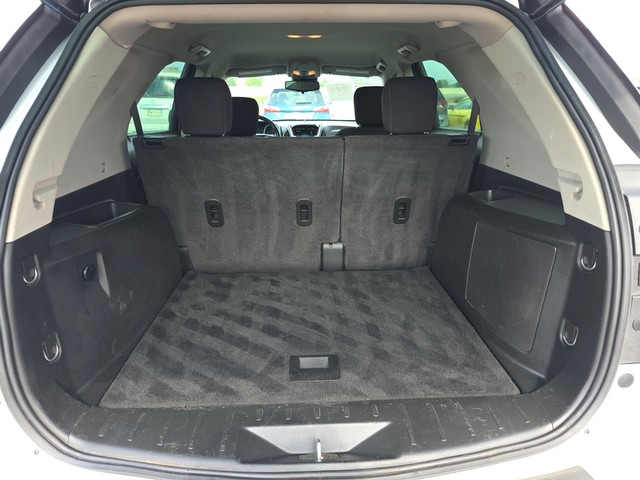 Chevrolet Equinox Vehicle Full-screen Gallery Image 11
