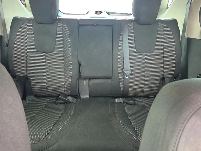 Chevrolet Equinox Vehicle Full-screen Gallery Image 13