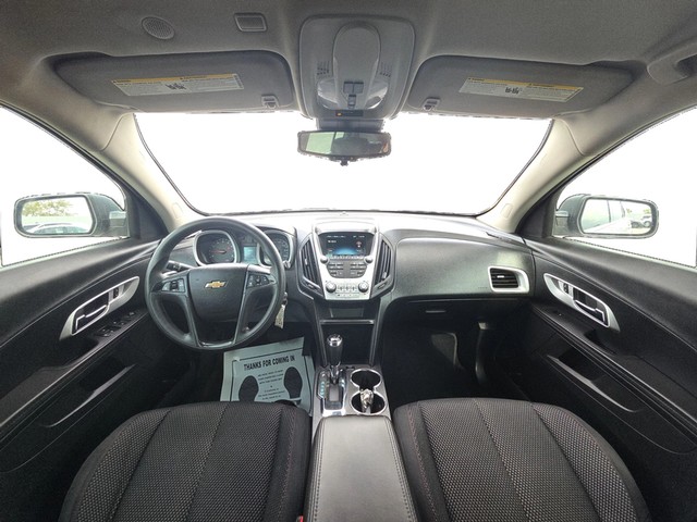 Chevrolet Equinox Vehicle Full-screen Gallery Image 15