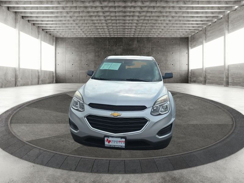 Chevrolet Equinox Vehicle Full-screen Gallery Image 3