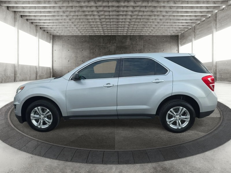 Chevrolet Equinox Vehicle Full-screen Gallery Image 5