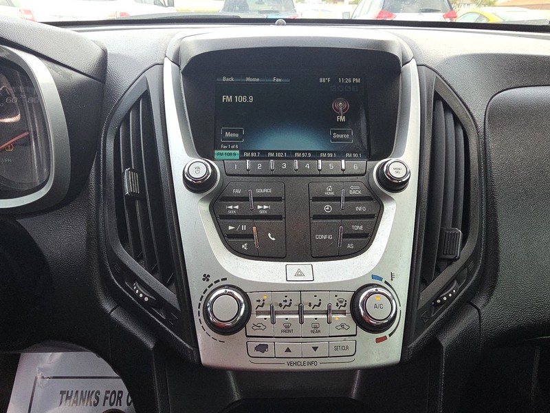 Chevrolet Equinox Vehicle Full-screen Gallery Image 12