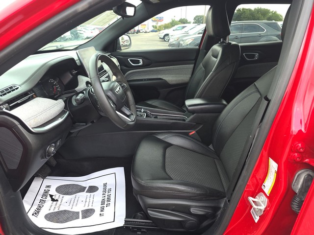 Jeep Compass Vehicle Full-screen Gallery Image 09