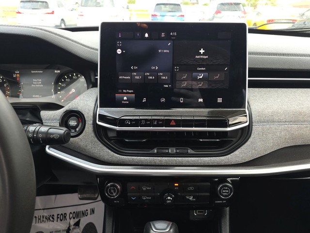 Jeep Compass Vehicle Full-screen Gallery Image 12