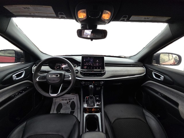Jeep Compass Vehicle Full-screen Gallery Image 15