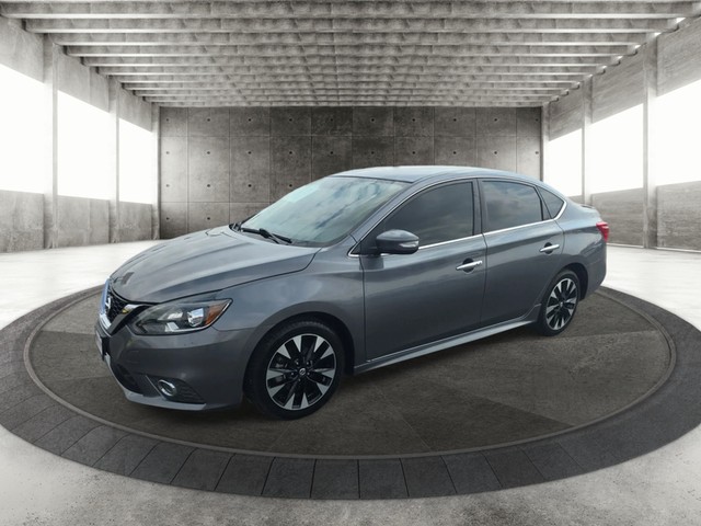 Nissan Sentra Vehicle Full-screen Gallery Image 02