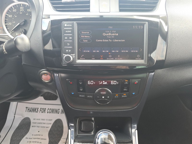 Nissan Sentra Vehicle Full-screen Gallery Image 11