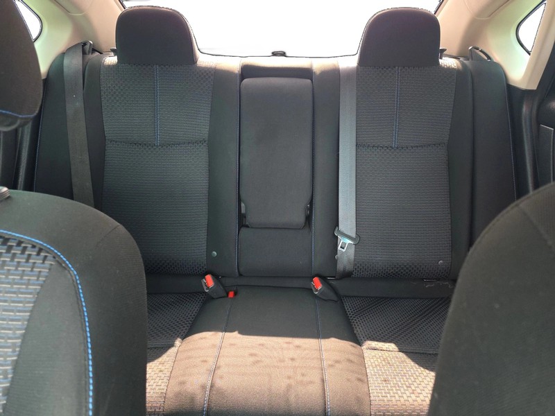 Nissan Sentra Vehicle Full-screen Gallery Image 12