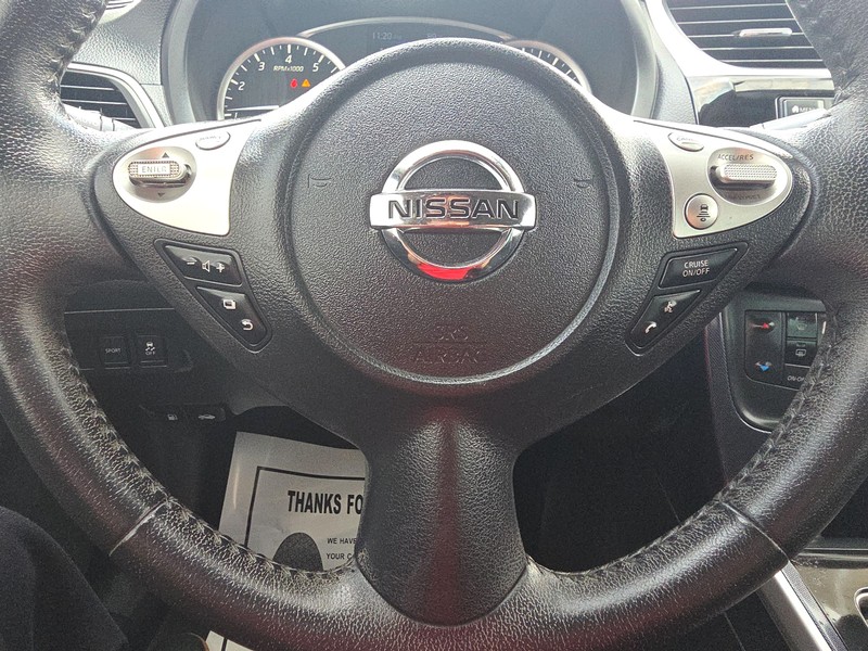 Nissan Sentra Vehicle Full-screen Gallery Image 13