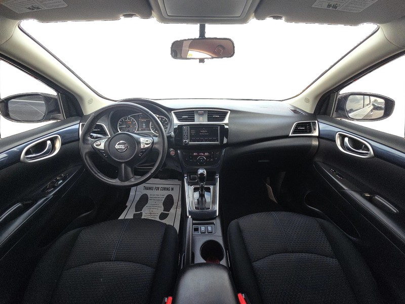 Nissan Sentra Vehicle Full-screen Gallery Image 14