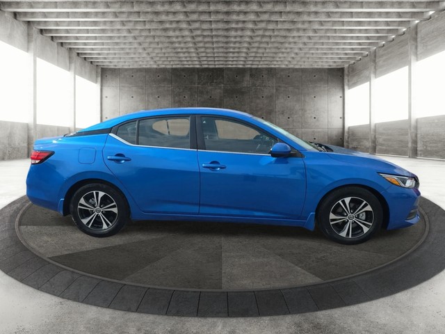 Nissan Sentra Vehicle Full-screen Gallery Image 04