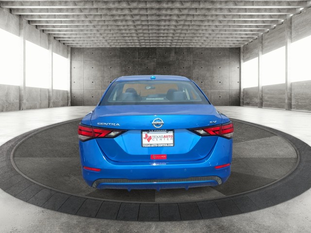 Nissan Sentra Vehicle Full-screen Gallery Image 06