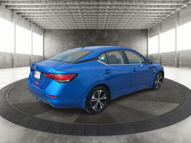 Nissan Sentra Vehicle Full-screen Gallery Image 07