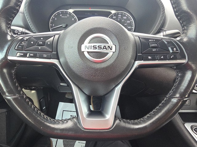 Nissan Sentra Vehicle Full-screen Gallery Image 13