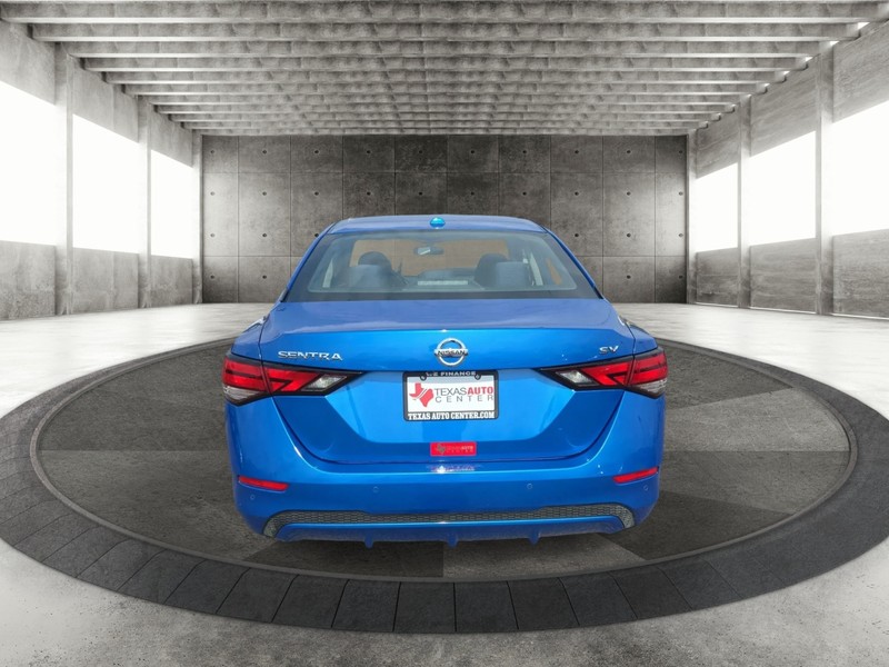 Nissan Sentra Vehicle Full-screen Gallery Image 6