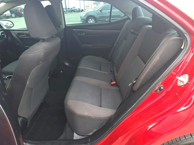 Toyota Corolla Vehicle Full-screen Gallery Image 10
