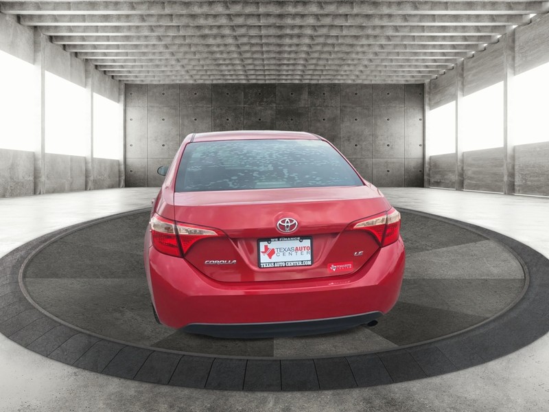 Toyota Corolla Vehicle Full-screen Gallery Image 6