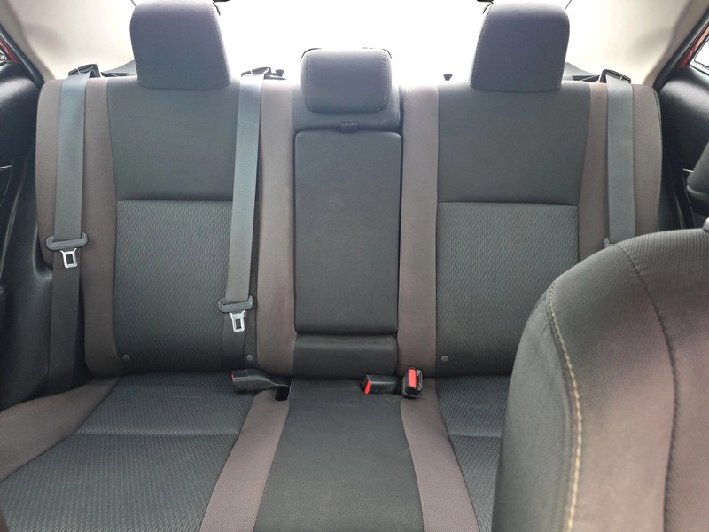 Toyota Corolla Vehicle Full-screen Gallery Image 12