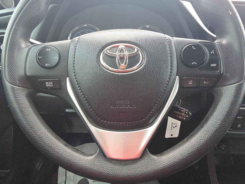 Toyota Corolla Vehicle Full-screen Gallery Image 13