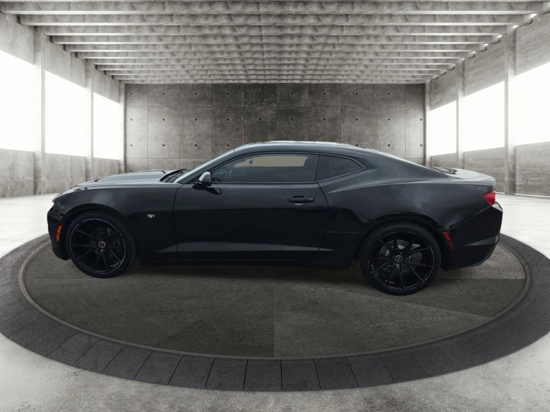 Chevrolet Camaro Vehicle Full-screen Gallery Image 5
