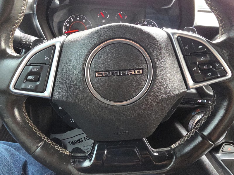 Chevrolet Camaro Vehicle Full-screen Gallery Image 12