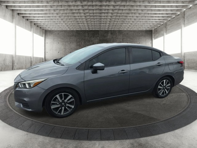 Nissan Versa Vehicle Full-screen Gallery Image 02
