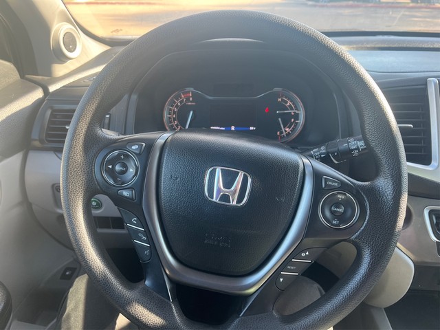 Honda Pilot Vehicle Full-screen Gallery Image 14