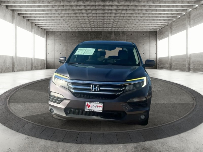Honda Pilot Vehicle Full-screen Gallery Image 3