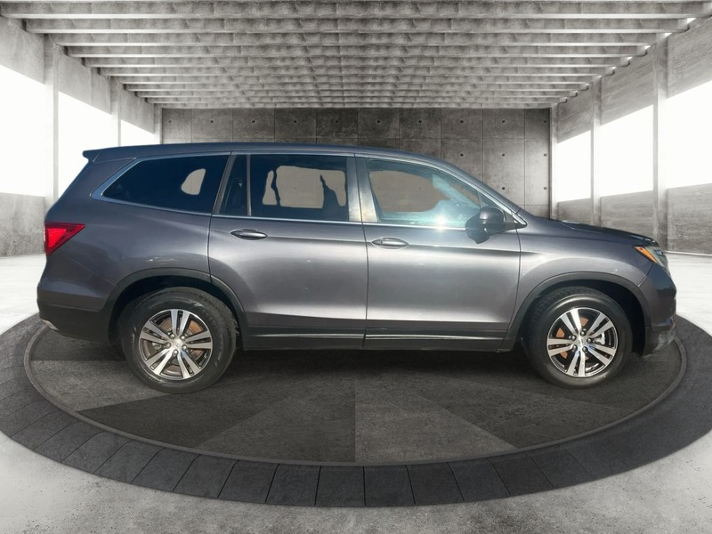 Honda Pilot Vehicle Full-screen Gallery Image 4