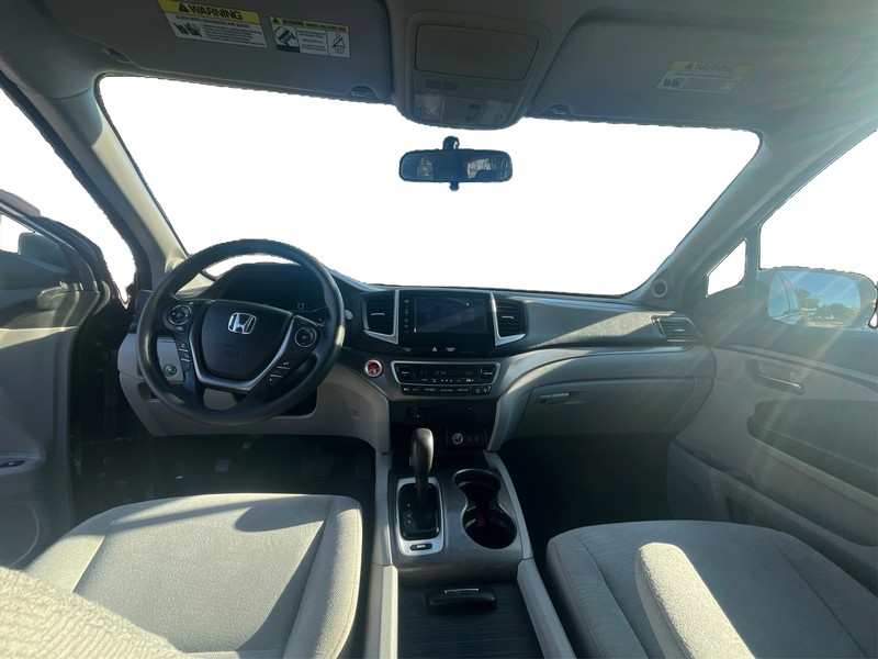 Honda Pilot Vehicle Full-screen Gallery Image 16