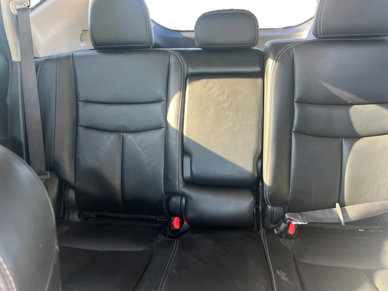 Nissan Murano Vehicle Full-screen Gallery Image 13