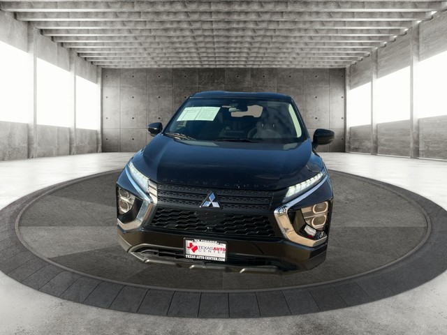 Mitsubishi Eclipse Cross Vehicle Full-screen Gallery Image 03
