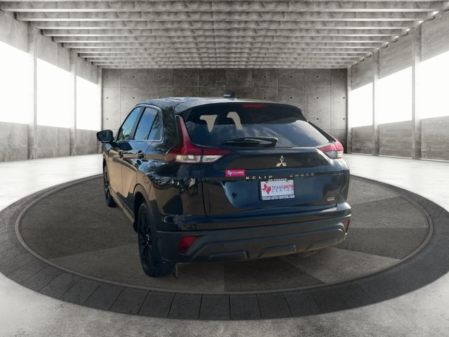 Mitsubishi Eclipse Cross Vehicle Full-screen Gallery Image 08