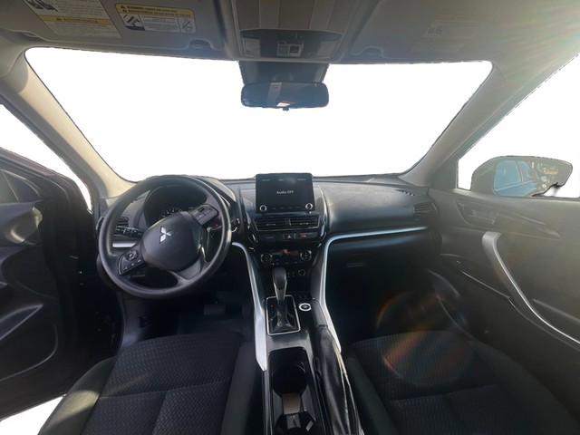 Mitsubishi Eclipse Cross Vehicle Full-screen Gallery Image 15