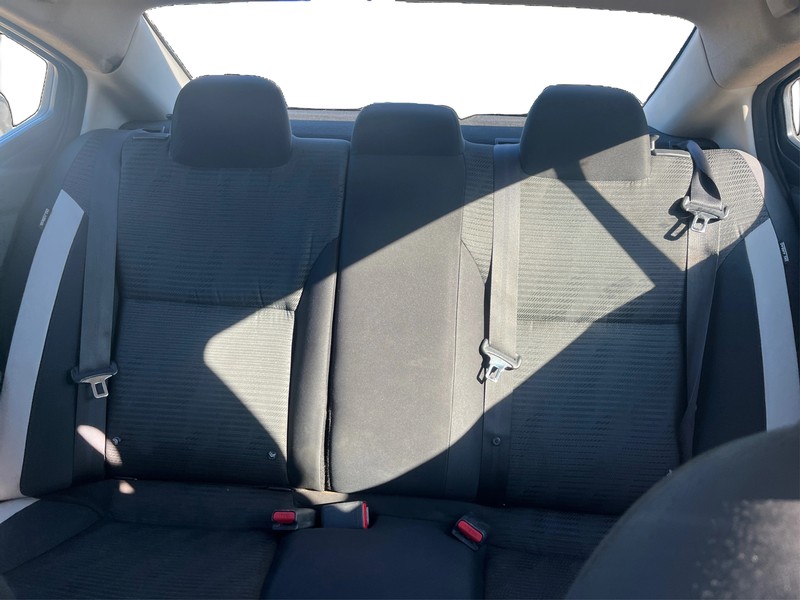 Nissan Versa Vehicle Full-screen Gallery Image 13