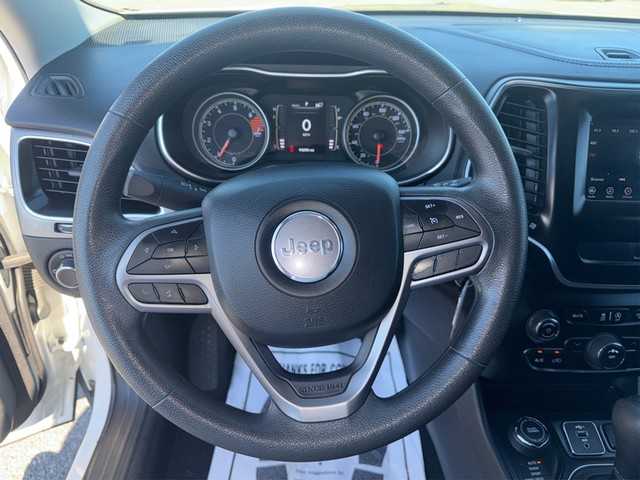 Jeep Cherokee Vehicle Full-screen Gallery Image 14