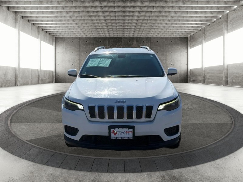 Jeep Cherokee Vehicle Full-screen Gallery Image 3
