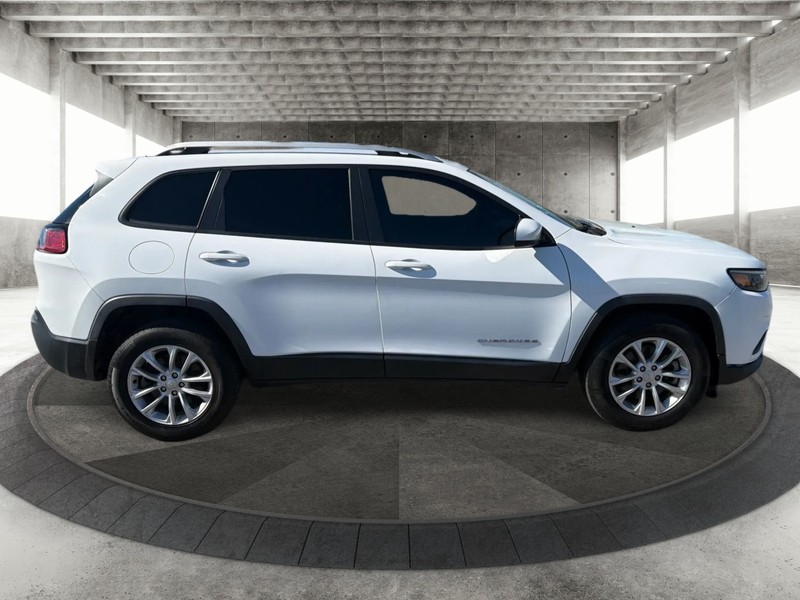Jeep Cherokee Vehicle Full-screen Gallery Image 4