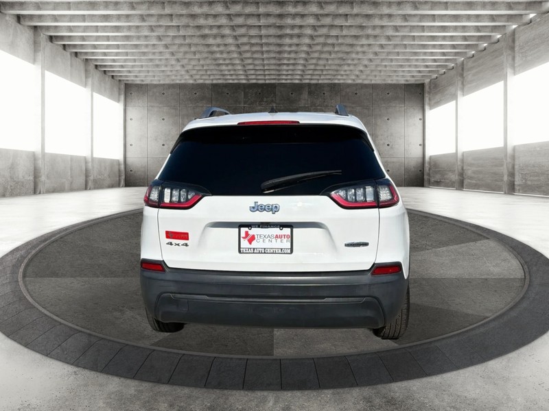 Jeep Cherokee Vehicle Full-screen Gallery Image 6
