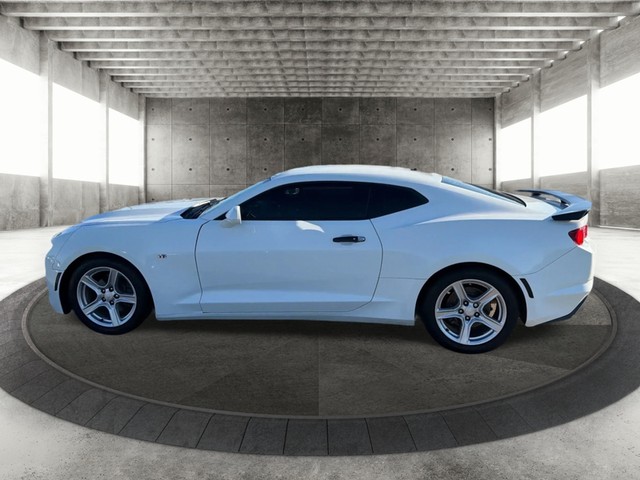 Chevrolet Camaro Vehicle Full-screen Gallery Image 05